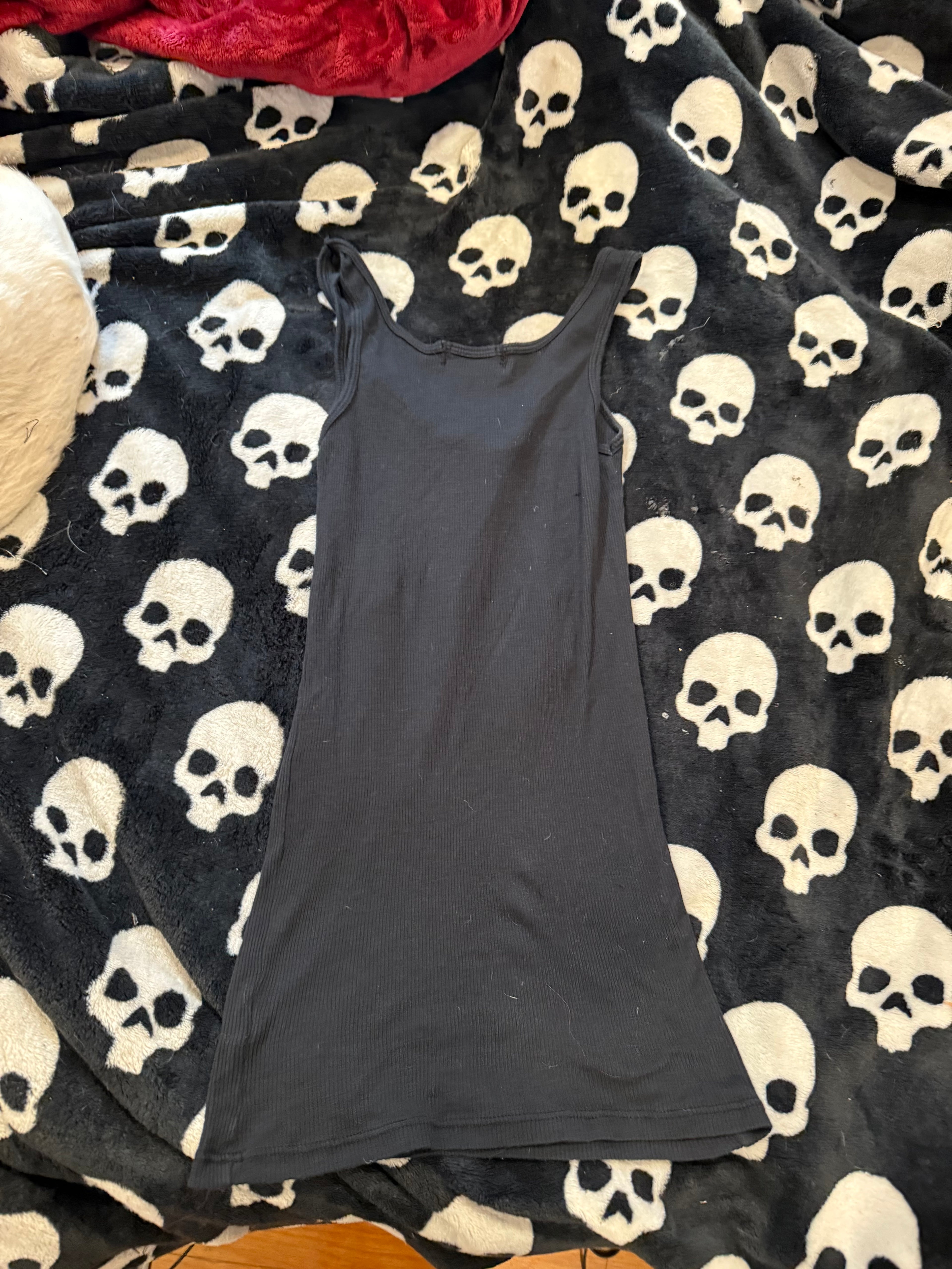 black mustache tank size xs/s