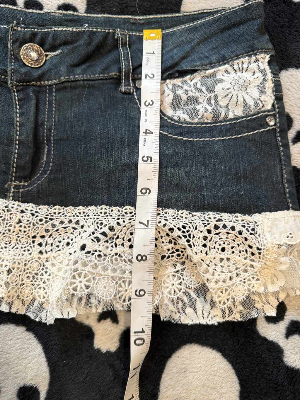 bedazzled lace pleated skirt size s/m
