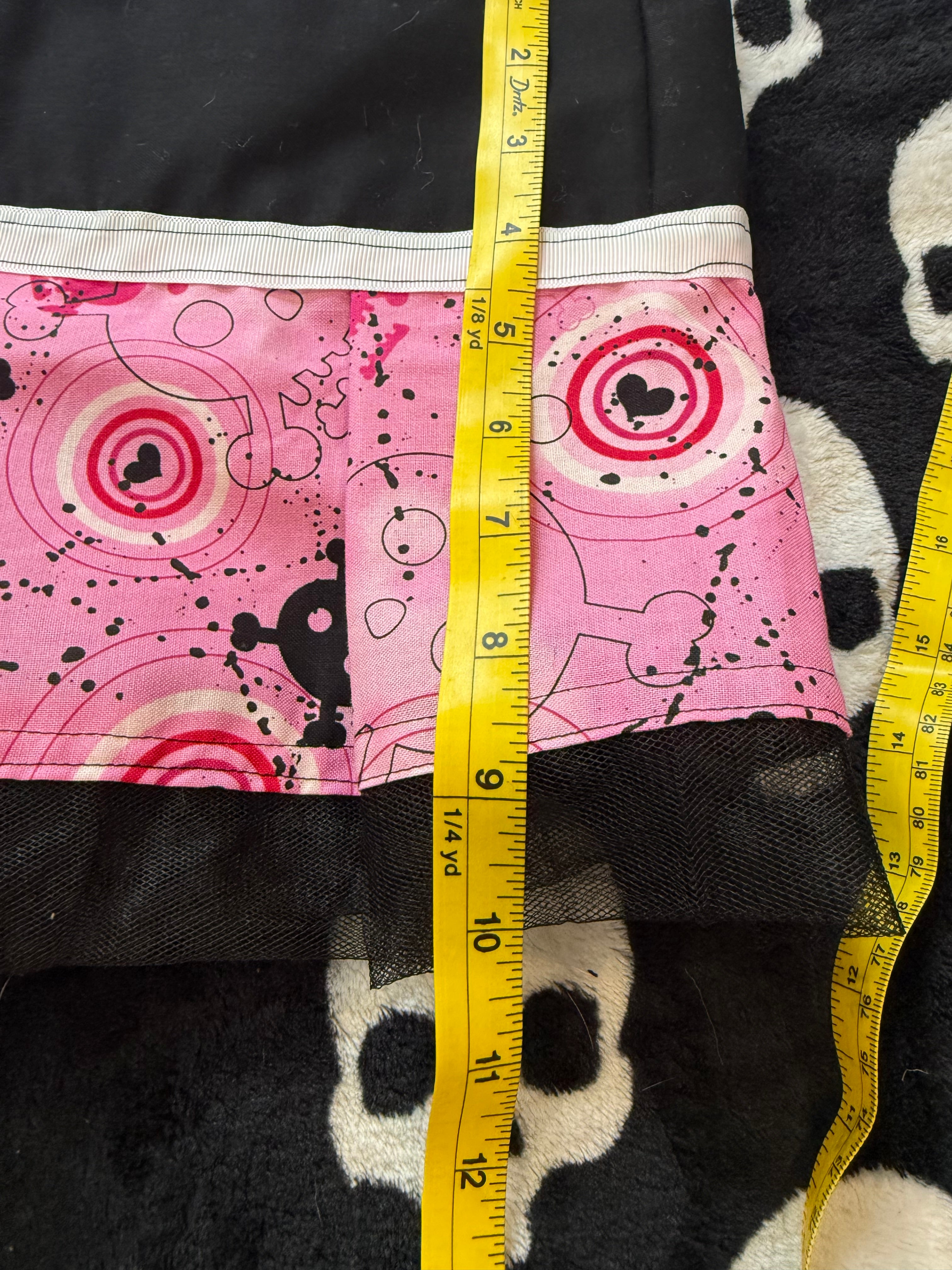 pink & black lace up skull skirt size L