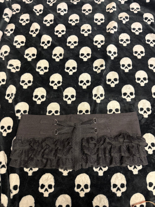 black lace up ruffle skirt size 2xl