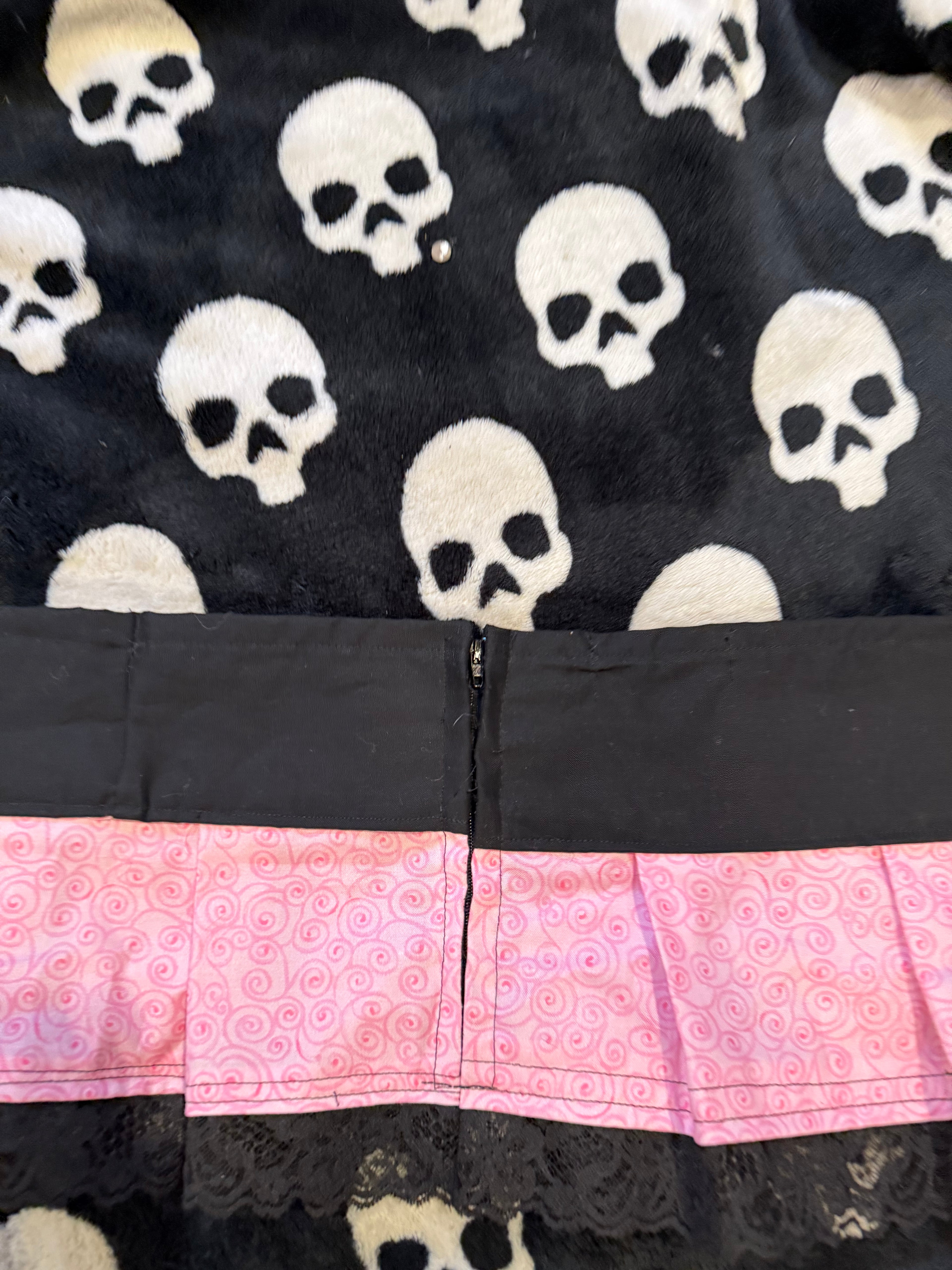 pink swirl lace up skirt size xs