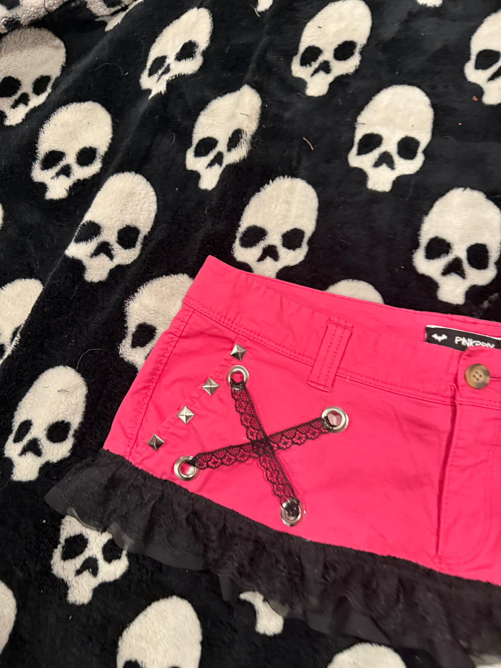 hot pink & black lace micro skirt size s/m