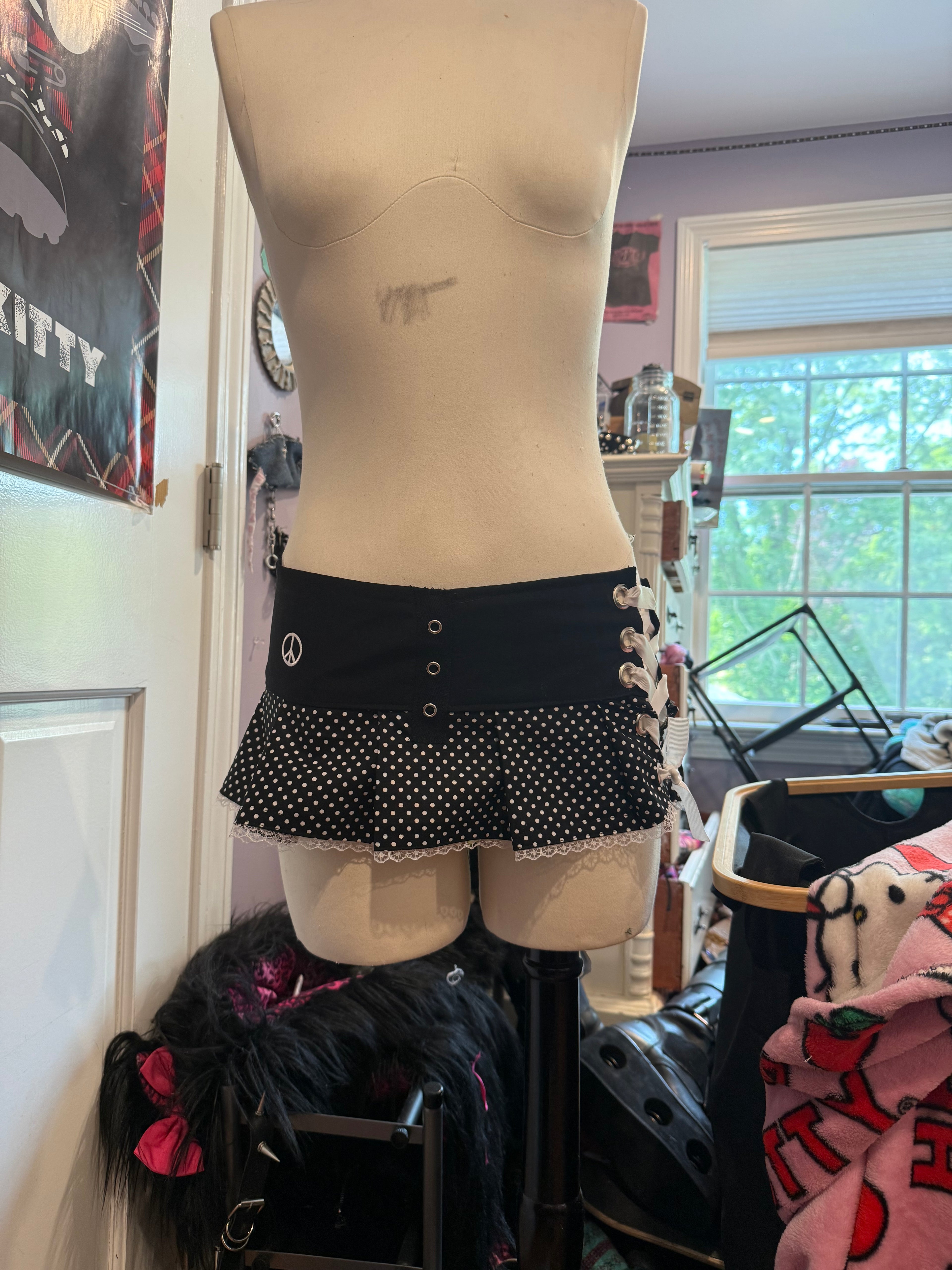 polka dot peace sign lace up skirt size xs/s