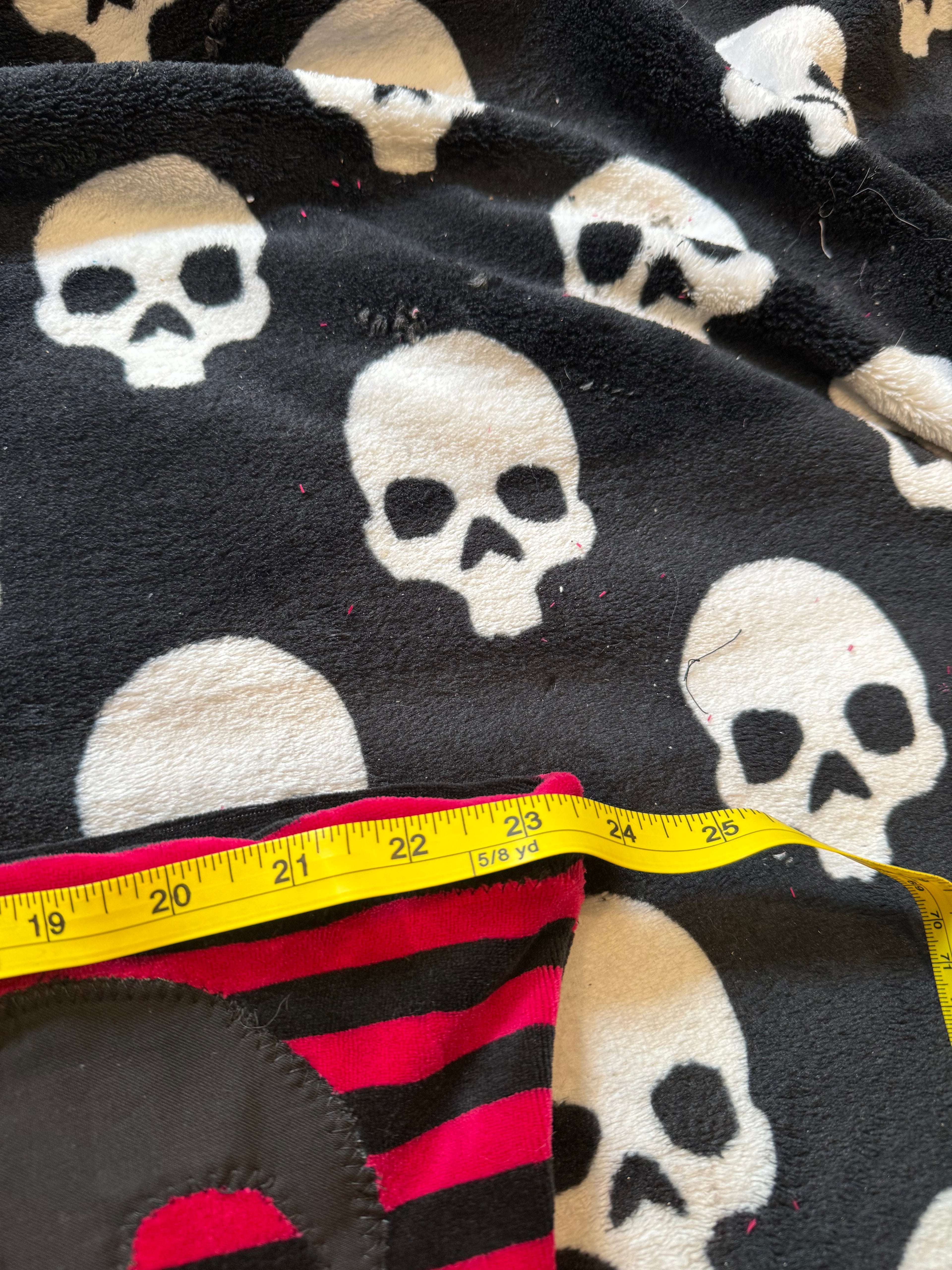 red & black striped skull tube top size 2xl