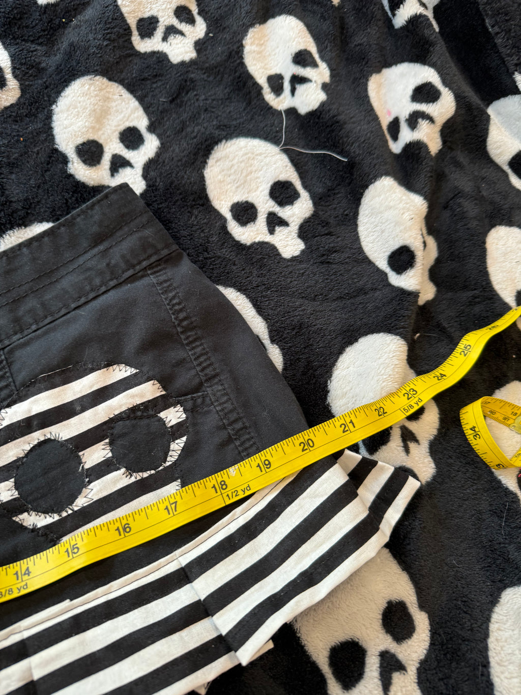 black & white striped skull skirt size m/l