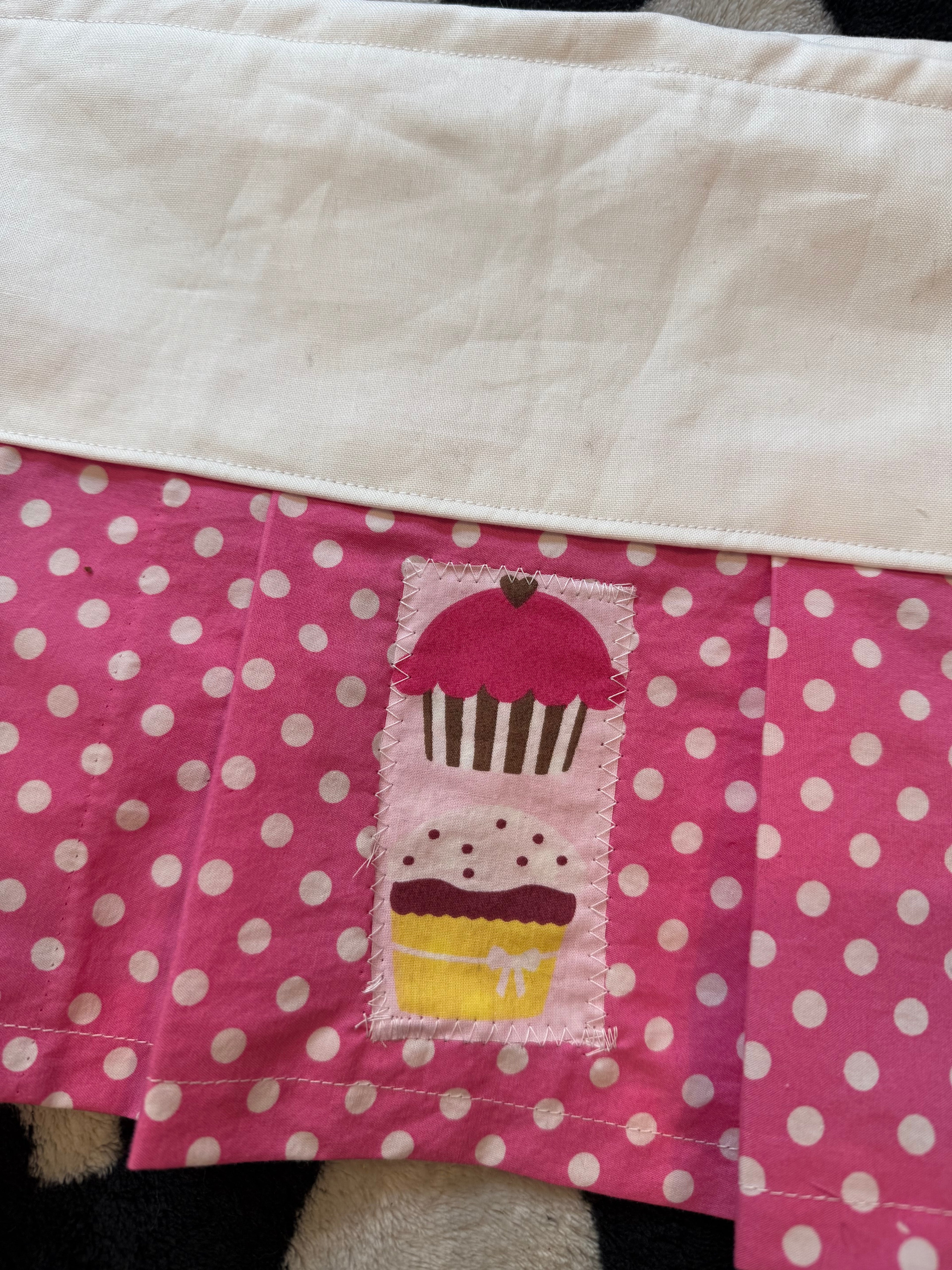 pink & white cupcake lace up skirt size L
