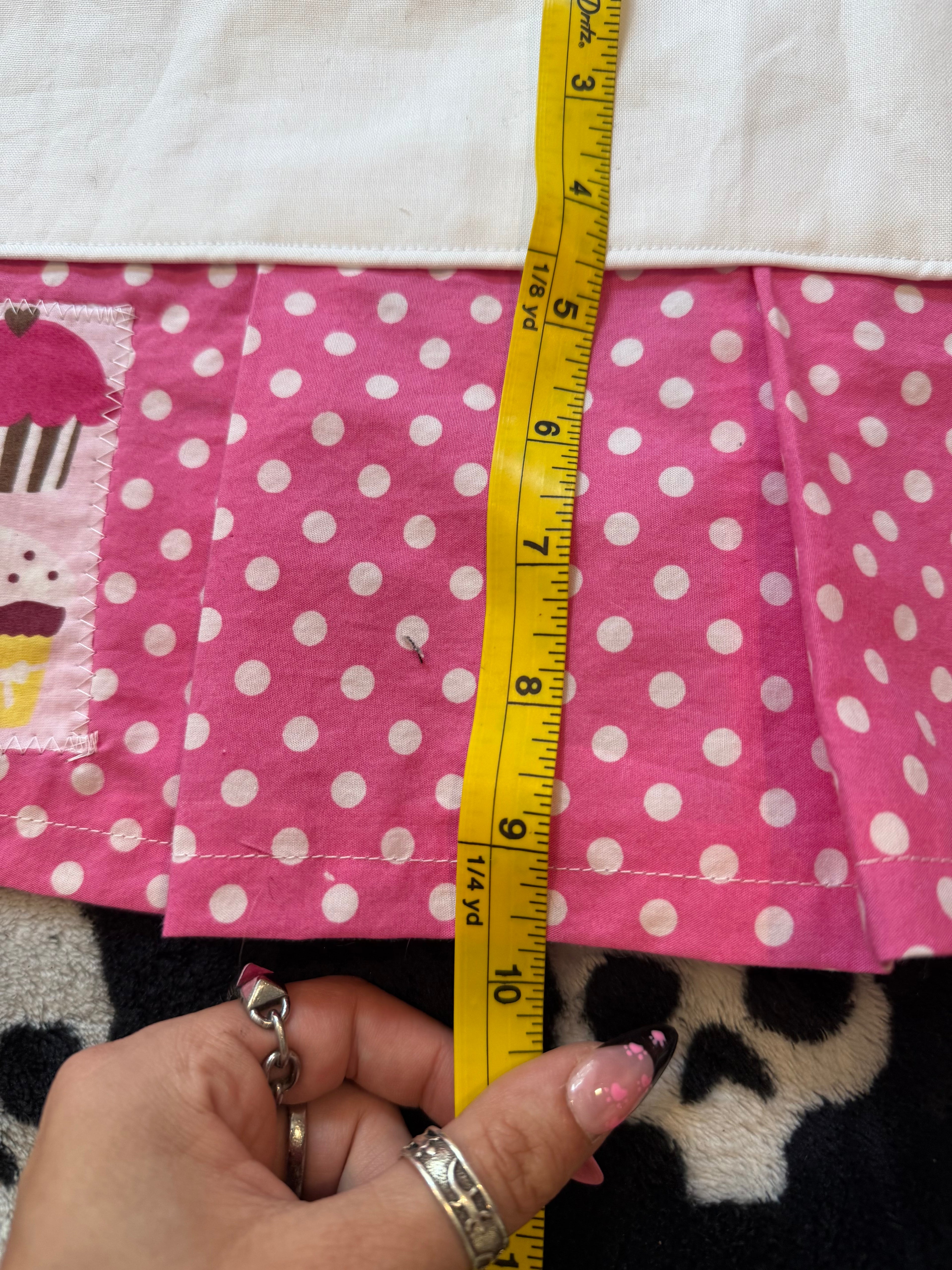 pink & white cupcake lace up skirt size L