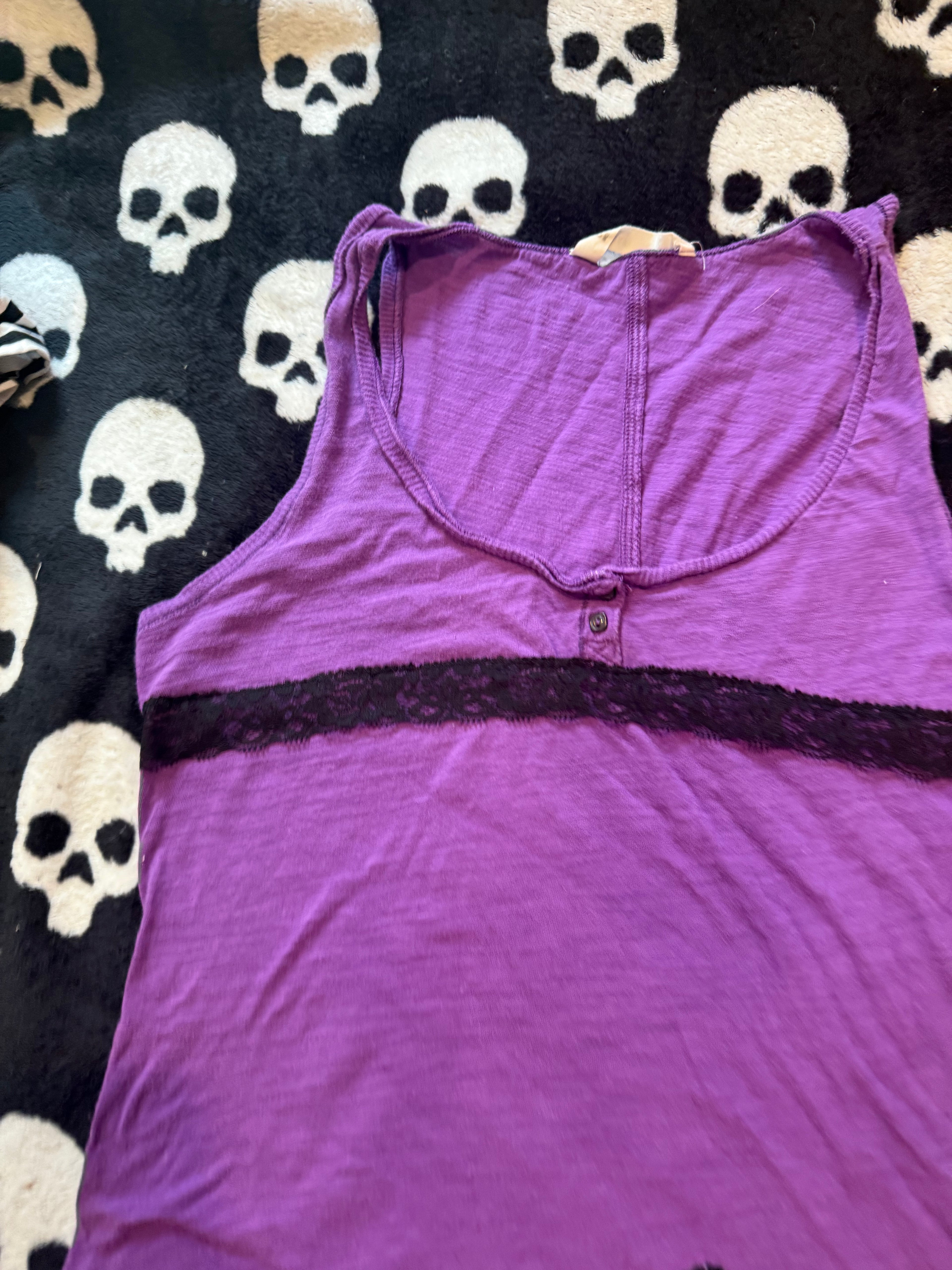 purple skull lace tank top size m