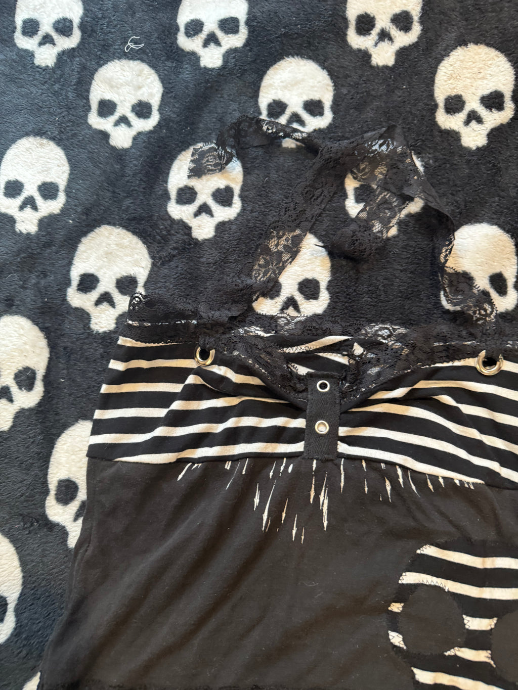 black & white striped lace skull halter top size xs/s