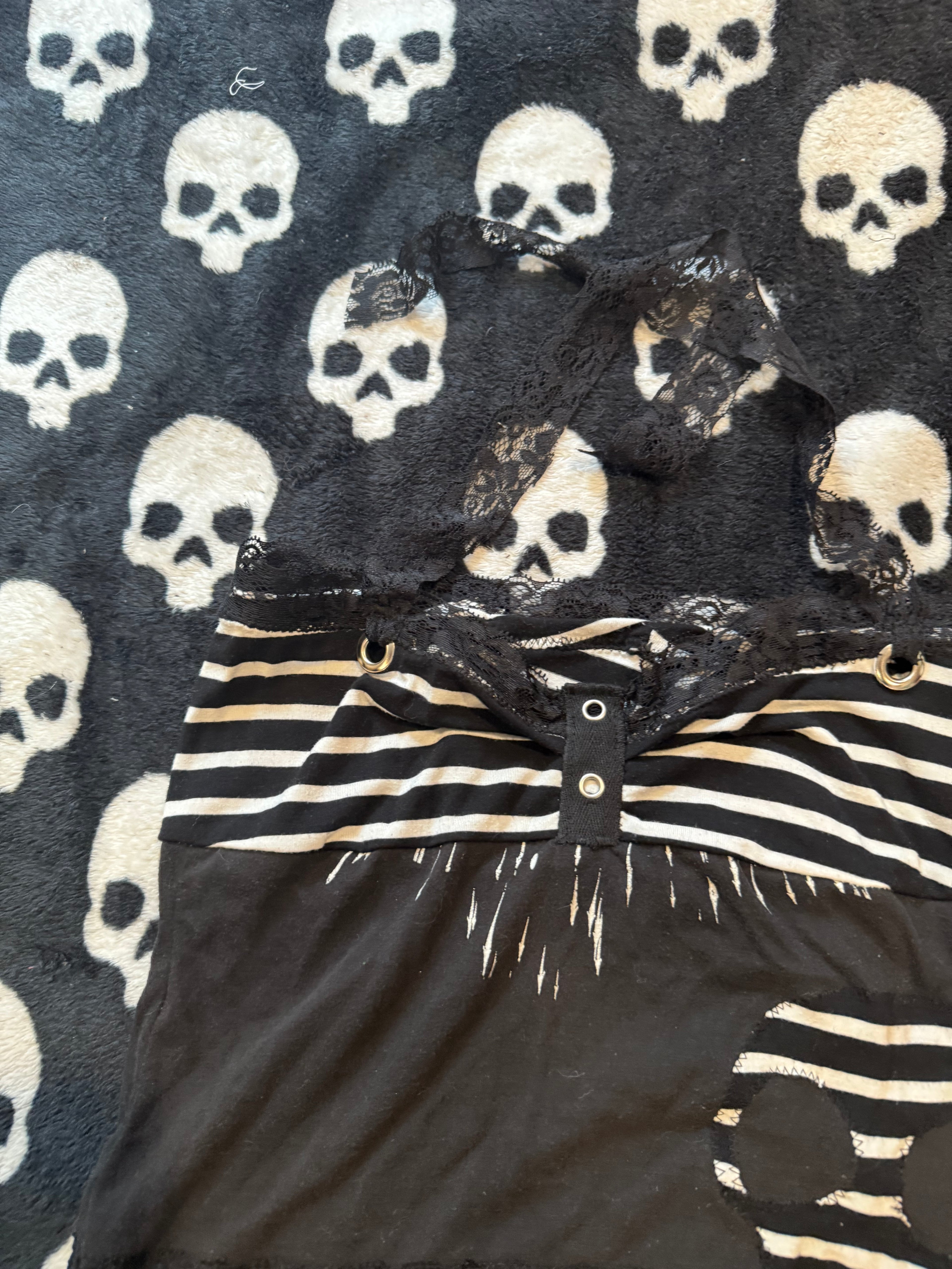 black & white striped lace skull halter top size xs/s