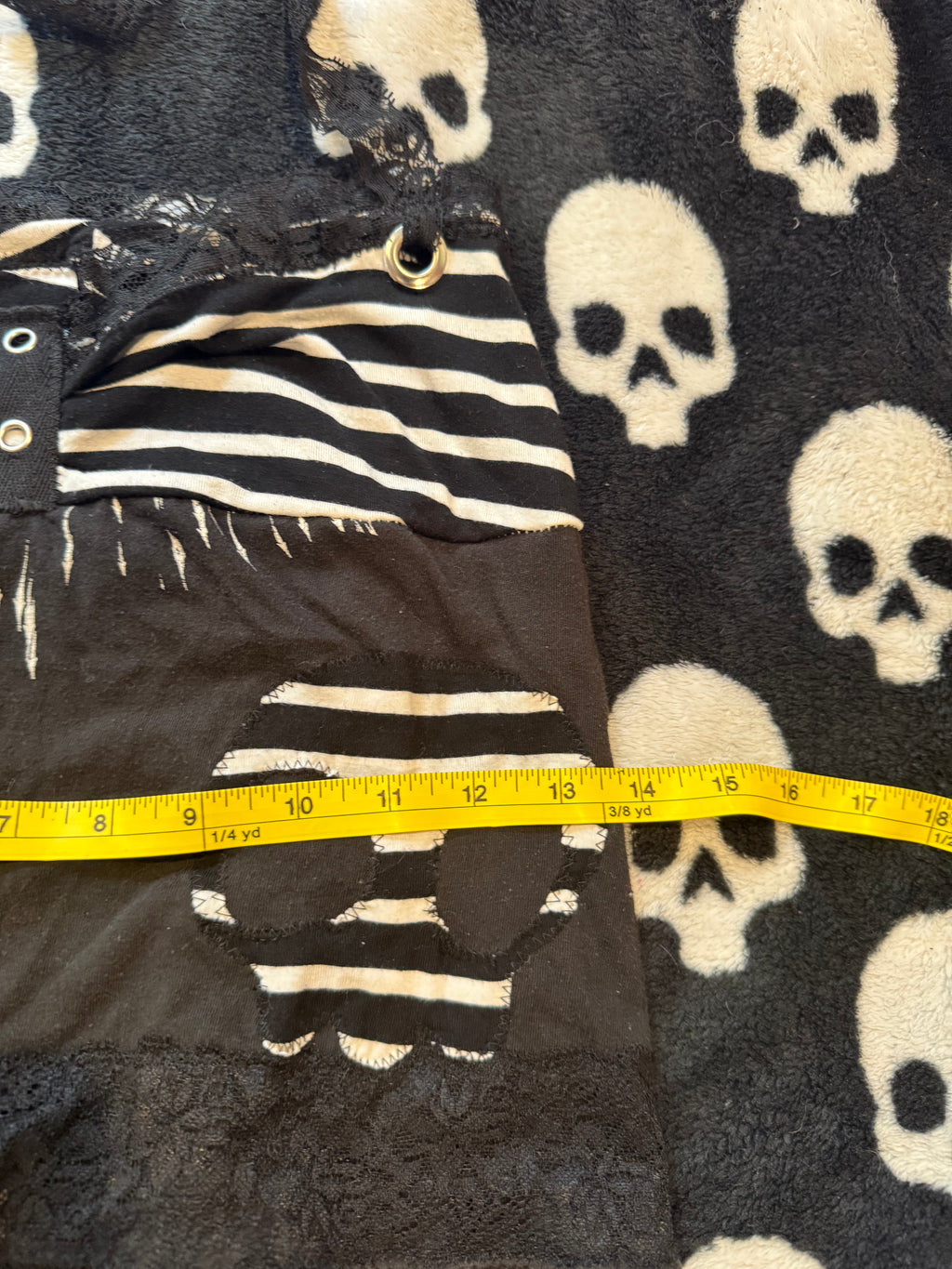 black & white striped lace skull halter top size xs/s