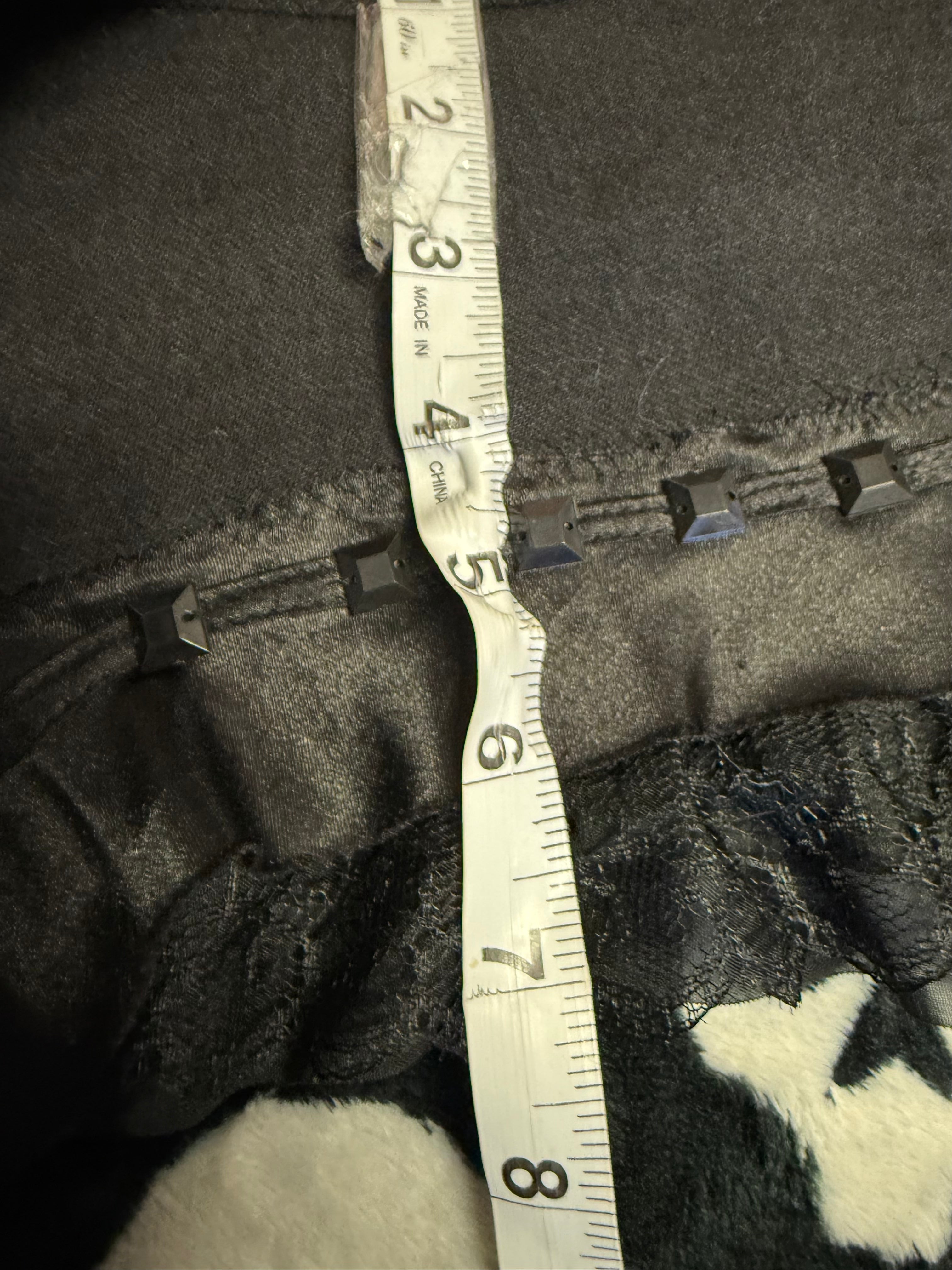 grommet lace studded skirt size xs