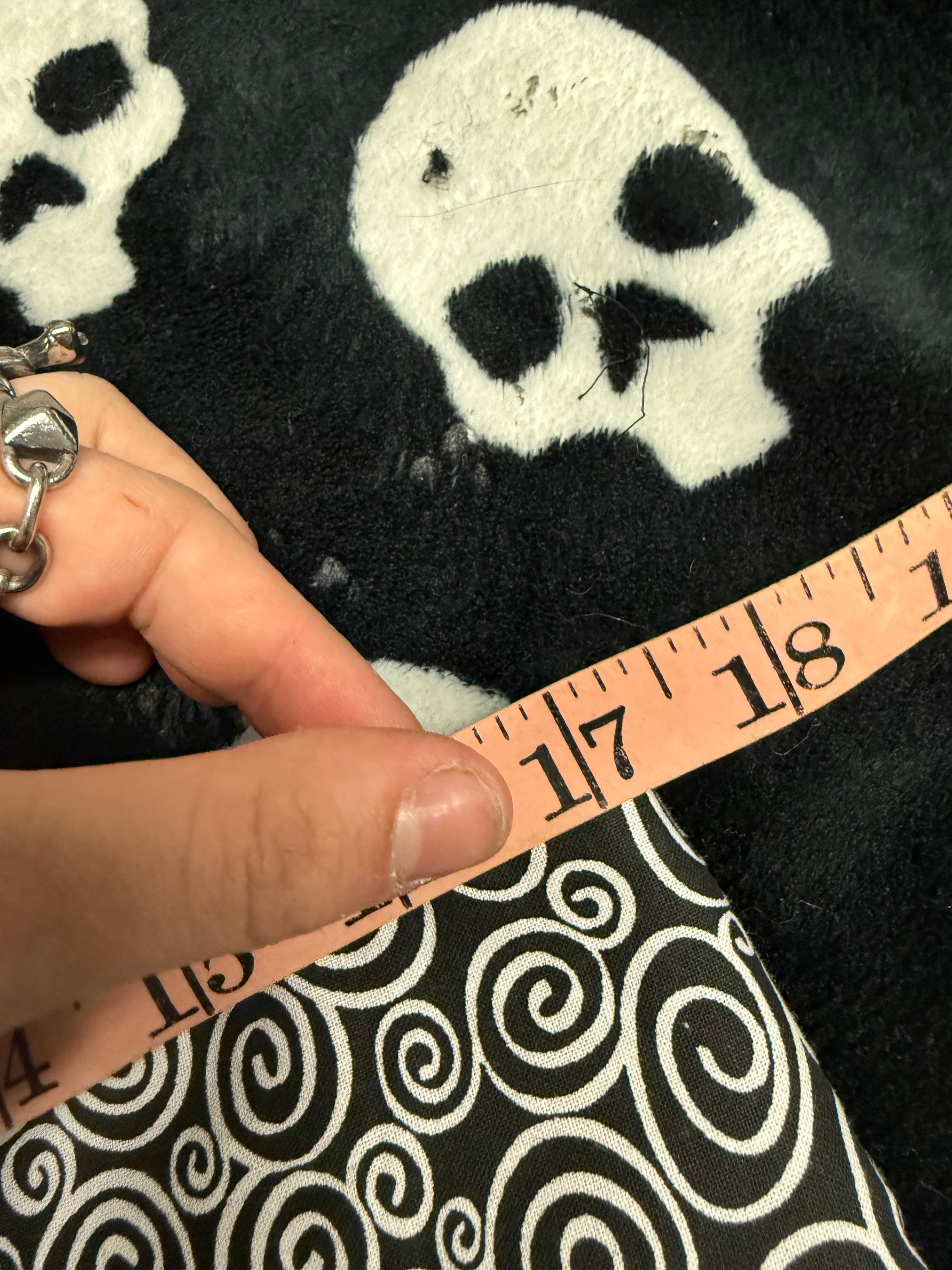 patchwork black & white lace skirt size s