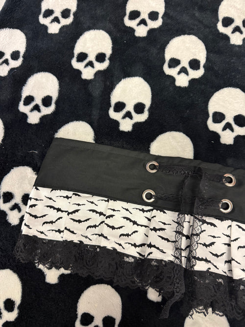 bat lace up skirt size m